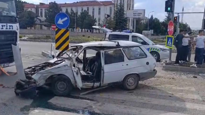Trafik kazası 5 yaralı 