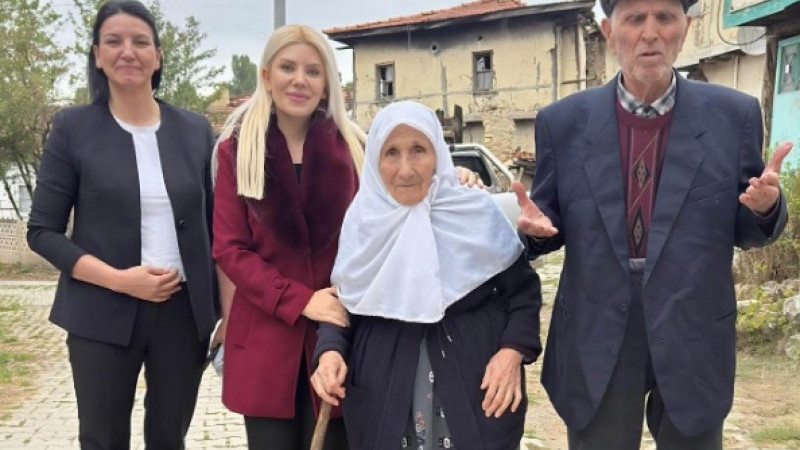 Altıntaş Kaymakamı Yıldırım’dan yaşlı çifte anlamlı ziyaret