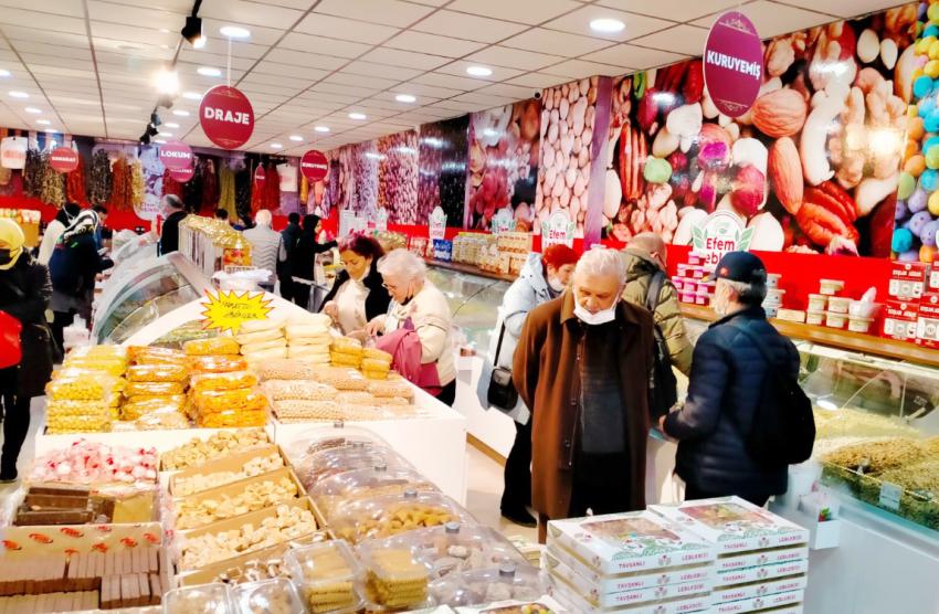 Turistik gezilerin durağı leblebiciler oldu