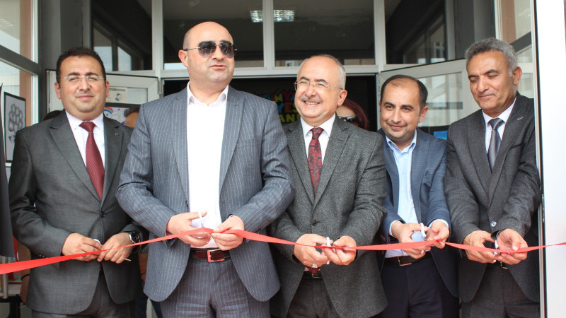 Ahmet Uluçay Bilim Sanat merkezinden  