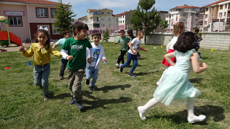 Çocuklarımızın oyun en ciddi işi 
