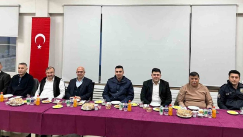Emet’te köy ve mahalle muhtarları iftarda bir araya geldi