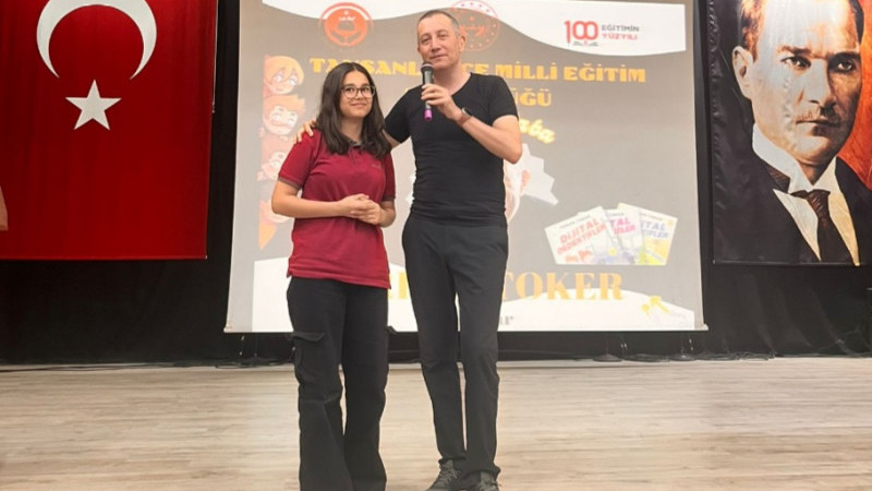 Dijital Baba Orhan Toker'den Tavşanlı'da Dijital farkındalık semineri