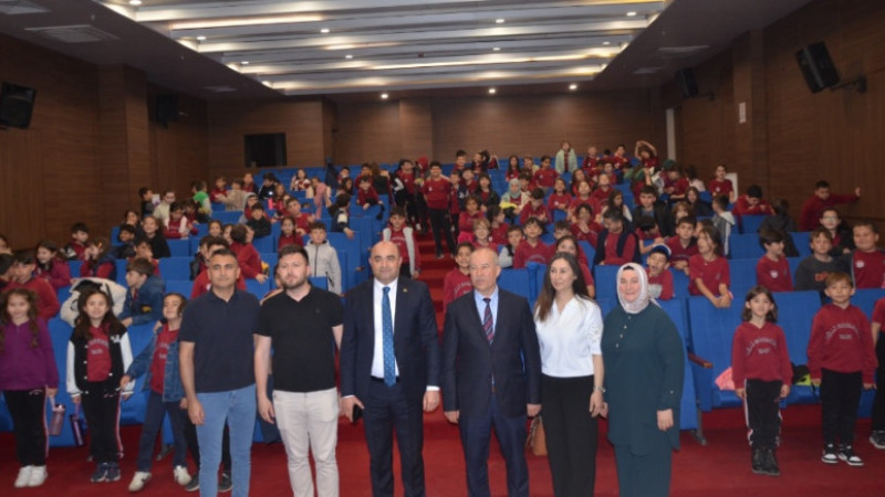 Kaymakam Baskın, miniklerle kariyer gününde biraraya geldi