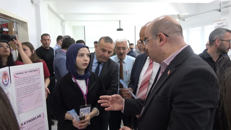 Tavşanlı Atatürk Anadolu Lisesi'nde öğrenciler projelerini tanıttı
