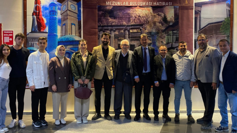 Dumlupınar Üniversitesi Mezunları 2025'te Bir Araya Geldi