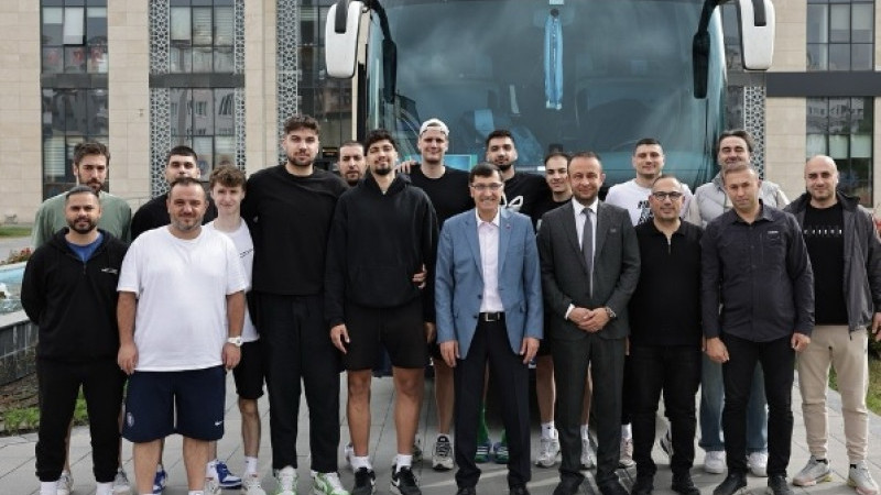 Başkan Eyüp Kahveci’den Kütahya Belediyespor Basketbol Takımına moral ve destek
