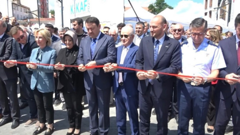 Kütahya İstihdam ve Kariyer Fuarı açıldı