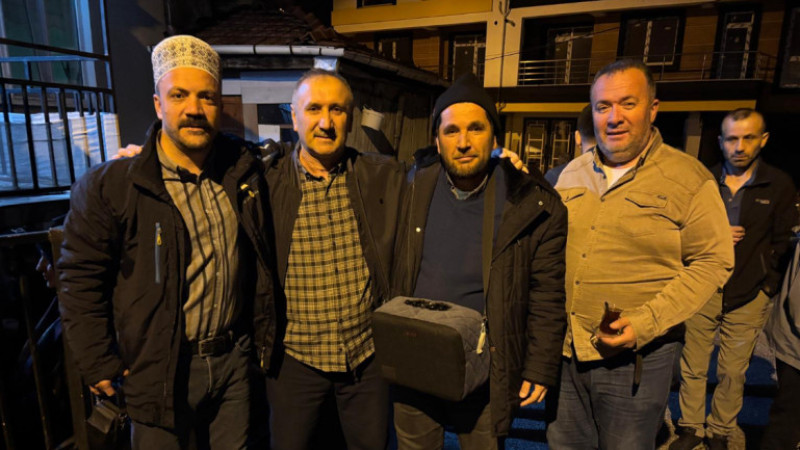 Hacı adayları vedalaşıyor 