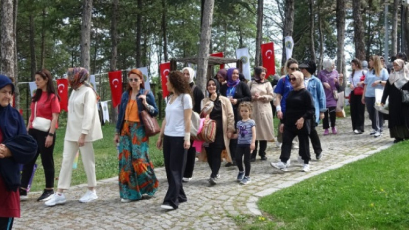 Girişimci iş kadınlarından anlamlı anneler günü programı