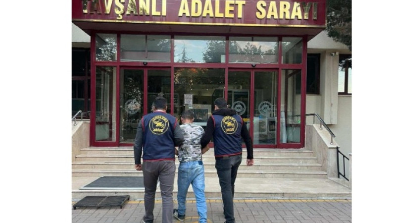 Kütahya’da çocuğun cinsel istismarı suçundan aranan şahıs yakalandı