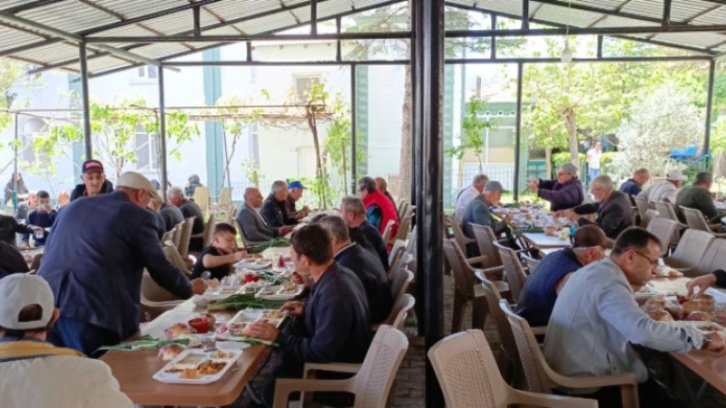  Doğanlar köyünde hayır yemeği ve yağmur duası