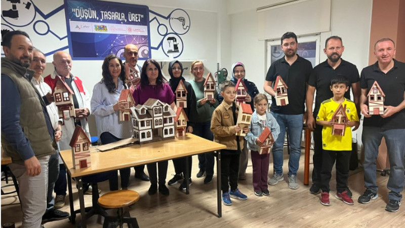 Tavşanlı evlerinin mimari dokusu öğretmenlerle geleceğe taşınıyor
