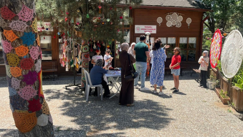 TAVŞANLI'DA LÖSEMİLİ ÇOCUKLAR İÇİN STANT AÇILDI
