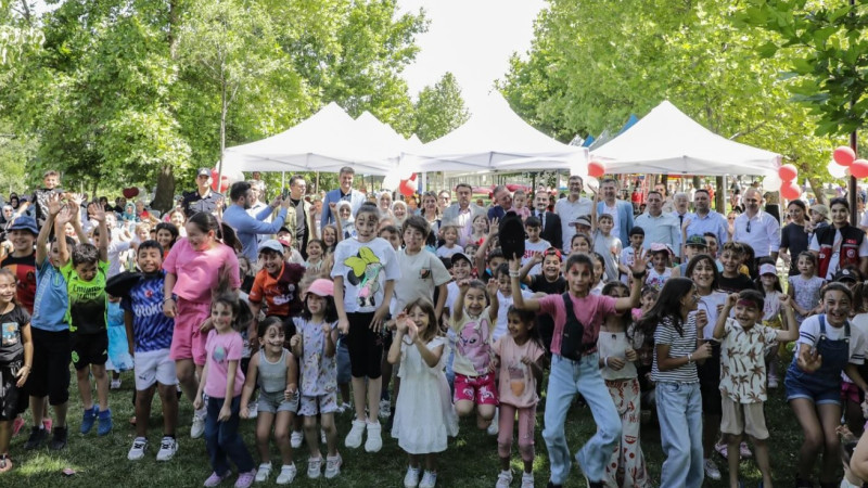  Geleneksel Koruyucu Aile Günü ve Çocuk Şenlikleri Etkinliği Coşkusu Yaşandı