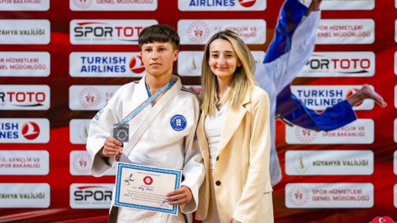 Kütahyalı sporcu Altay Gönen’den gururlandıran başarı