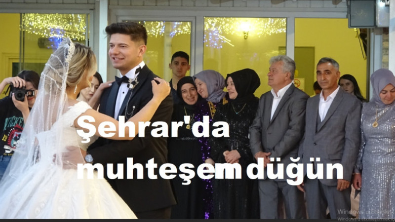 Melike ve Engincan Şehrar Düğün Salonu'nda dünya evine girdi