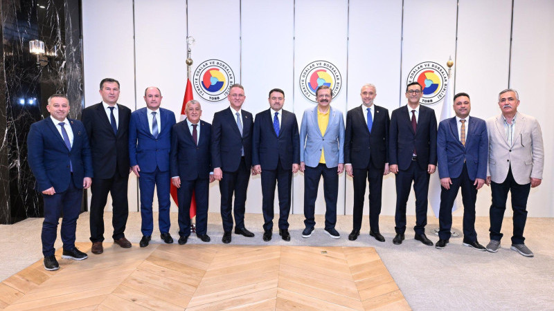  Kütahya Heyeti Kredi Garanti Fonu Başkanı Erdoğan Özegen ile TOBB'da Bir Araya Geldi