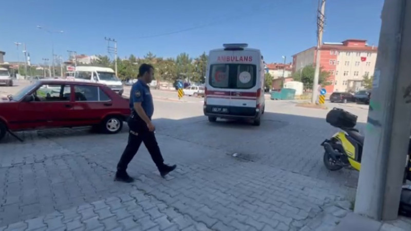Motosiklet ile Otomobil Çarpıştı: 1 Yaralı