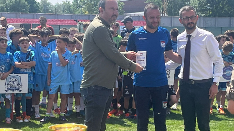 Nejat Tülek Junior CUP futbol turnuvası ödül töreniyle son buldu