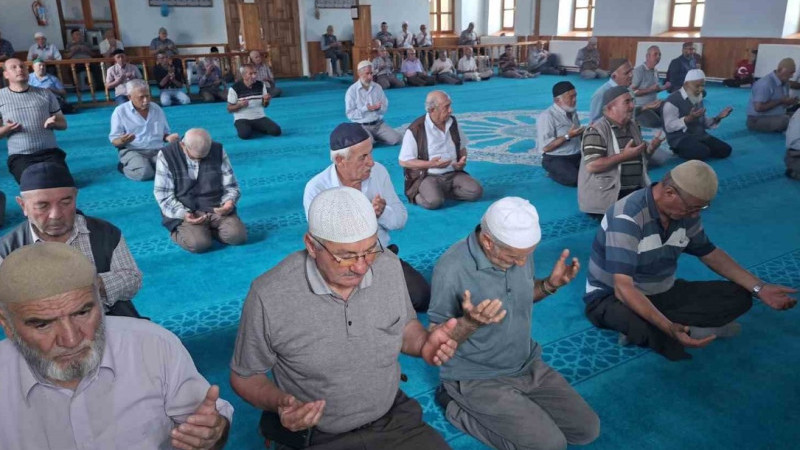 Hisarcık’ta 15 Temmuz Şehitleri için mevlit okutuldu