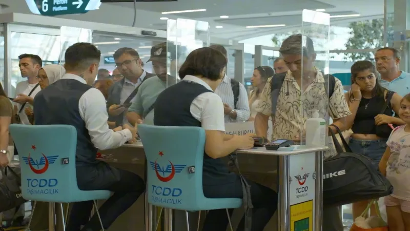'Yüksek Hızlı'da yazlık yoğunluk... Ek seferler devrede