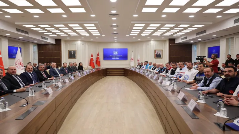 Hükümet son teklifini sundu!
