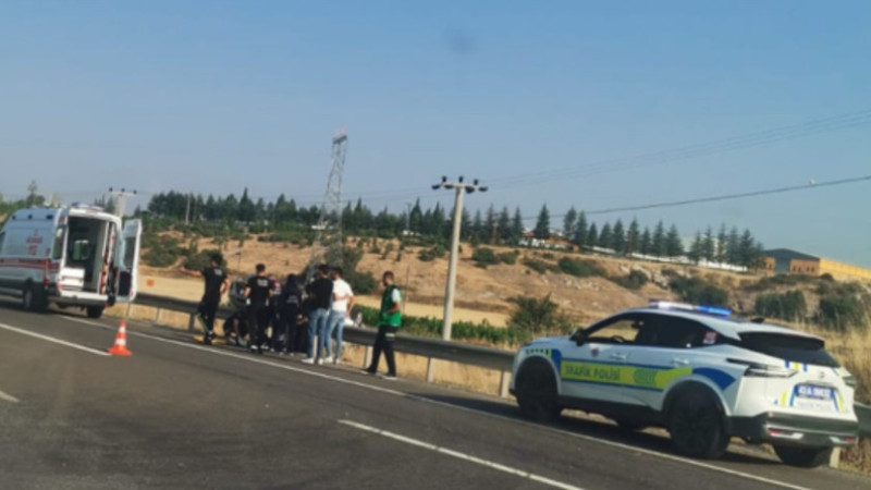 Trafik kazası 1’ii çocuk 2 yaralı 
