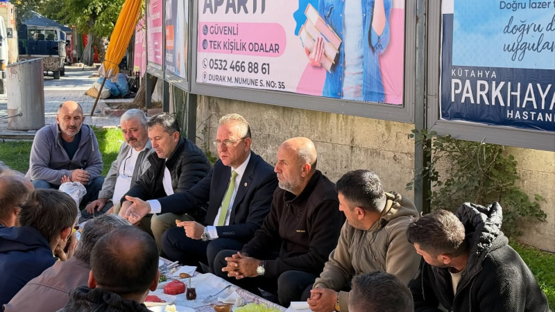 AK Parti Milletvekili Mehmet Demir, Tavşanlı'da Pazar Esnafıyla Buluştu
