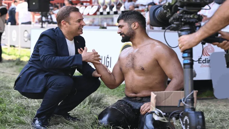Tarihi Elmalı Güreşlerinde Balıkesir rüzgârı