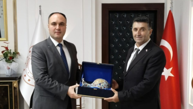 Devlet milletin yanındadır 