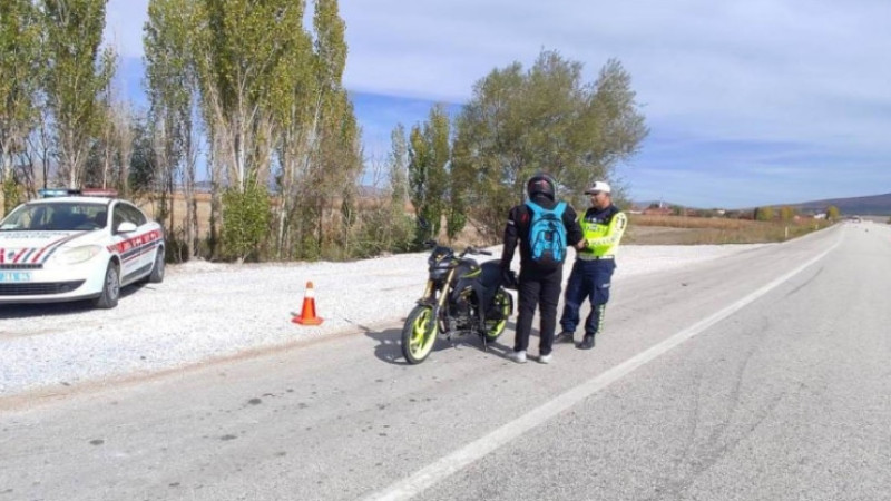 Kütahya’da jandarmadan motosiklet ve motorlu bisiklet denetimi