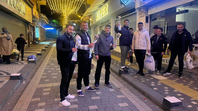 Tavşanlı'nın kalbinde romantizm rüzgarları esti