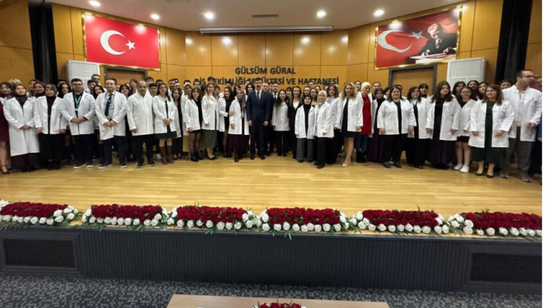 Diş hekimleri törenle önlükleri giydi