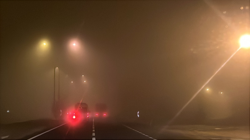 Yoğun sis tabakası etkiliyor 