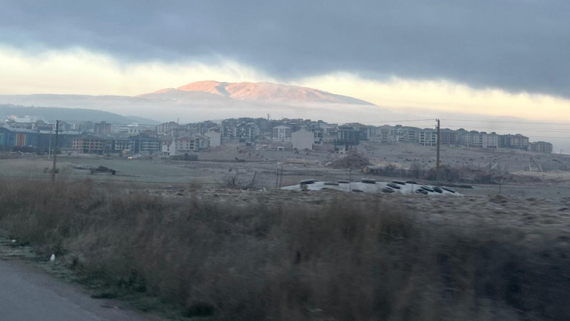  Kütahya'da sis öncesi kartpostallık manzaralar 