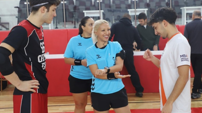 Hentbol yarı finalleri tamamlandı