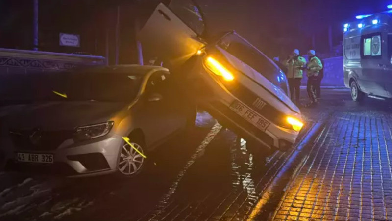 Trafik kazası 2 yaralı