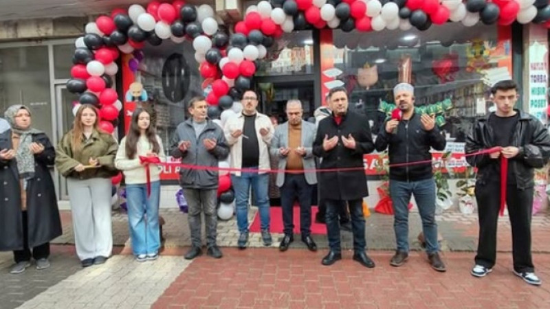 Best Cup Kavuncular Sokakta Açıldı