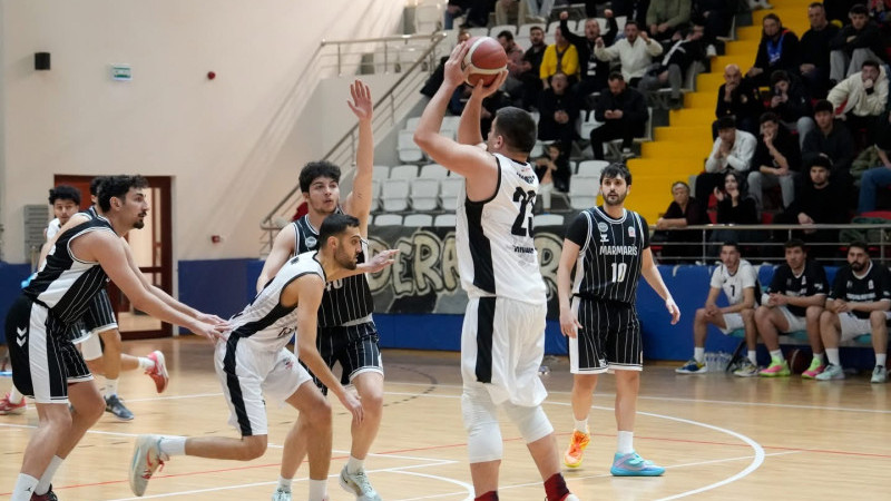 Belediye Başkanı Derin, basketbol heyecanına ortak oldu