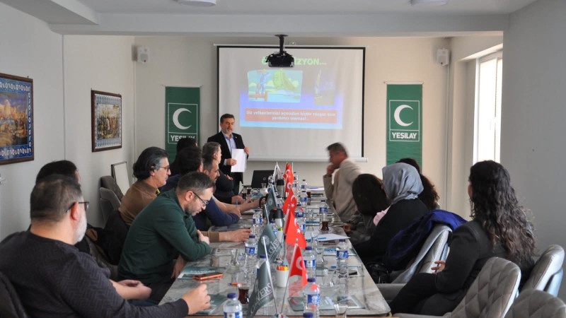 Kütahya Yeşilay ‘da yeni dönemin ilk toplantısı 