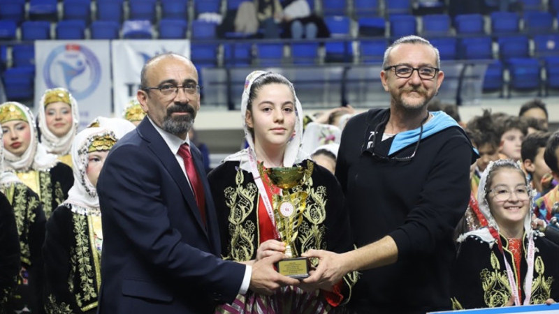 Halk oyunları yarışmaları tamamlandı 