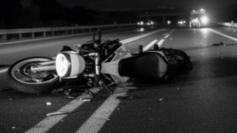 Köepeğe çarptı 1 ağır 2 yaralı