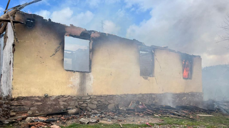 Tavşanlı’da Soba Faciası 76 Yaşındaki Kadın Alevlerin Arasında Can Verdi