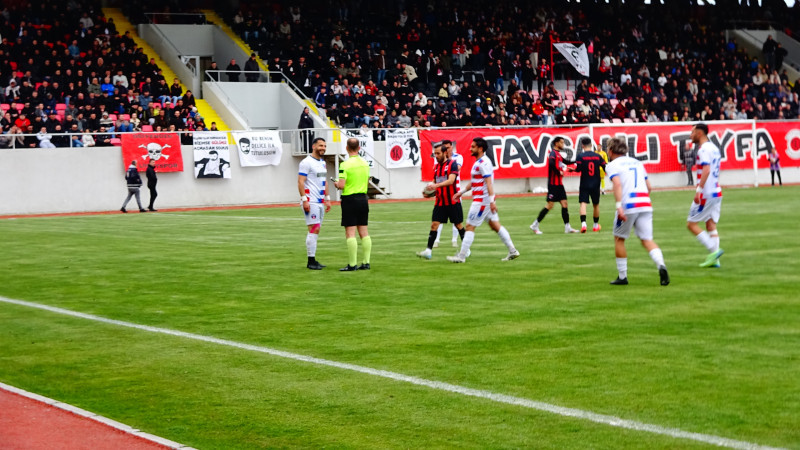 Tavşanlı Derbisinde Kazanan Çıkmadı: 1-1