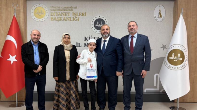 8 Ayda Hafızlık eğitimini tamamladı 