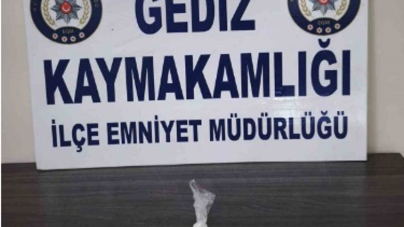 Gediz’de polis uyuşturucuya geçit vermiyor
