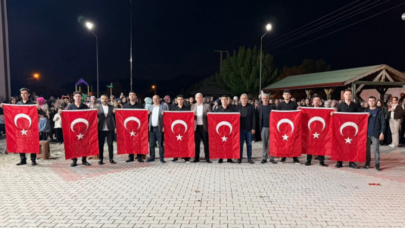 Başkan Düzgün Vatani görevini yapacak gençlerleydi