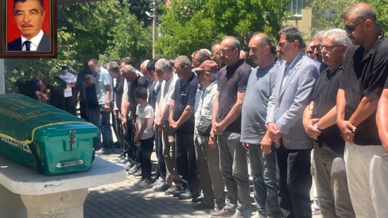 Taksici Sabri Akdoğan dualarla son yolculuğuna uğurlandı 