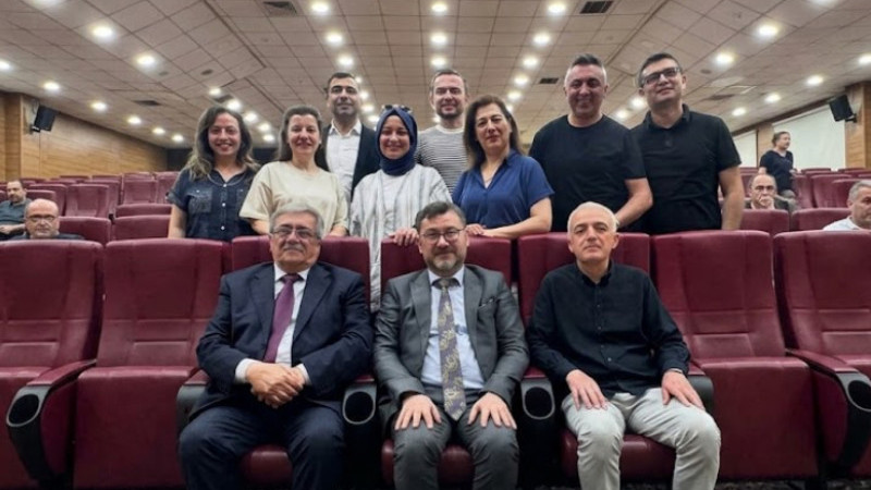 Eski Öğrencisinin Davetiyle Geldi, Yeni Nesle Vatan Sevgisini Anlattı